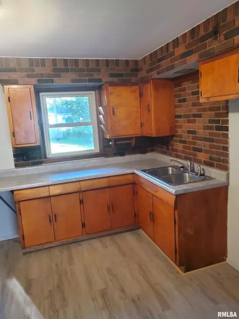 3250 S Spring St, Springfield, IL 62703 photo 24