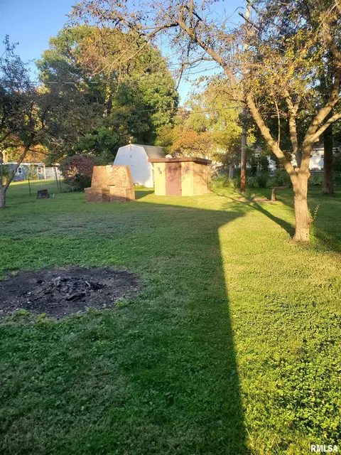 3250 S Spring St, Springfield, IL 62703 photo 11