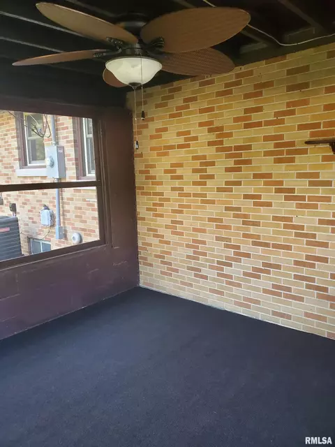 3250 S Spring St, Springfield, IL 62703 photo 13