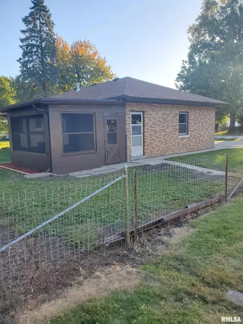 3250 S Spring St, Springfield, IL 62703 photo 6