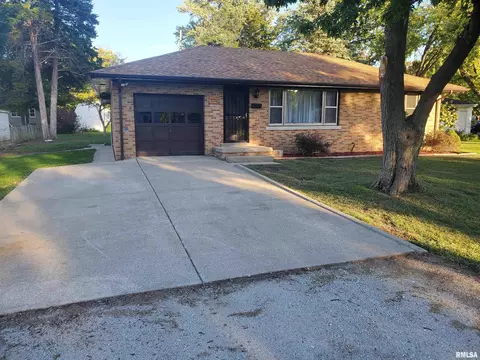 3250 S Spring St, Springfield, IL 62703