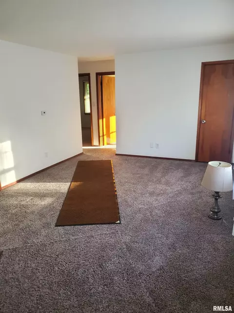 3250 S Spring St, Springfield, IL 62703 photo 21