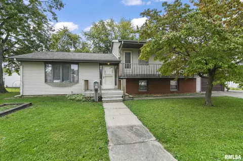 317 W Washington St, Auburn, IL 62615