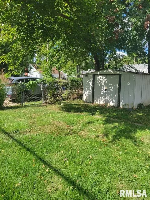 2449 S 9th St, Springfield, IL 62703 photo 14