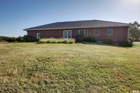 1235 E 2400 Pl, Camp Point, IL 62320 photo 22