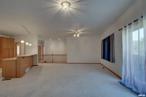 1235 E 2400 Pl, Camp Point, IL 62320 photo 6
