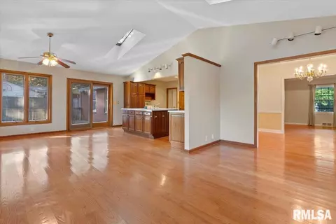 2066 Greenbriar Rd, Springfield, IL 62704 photo 13