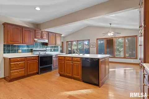 2066 Greenbriar Rd, Springfield, IL 62704 photo 19