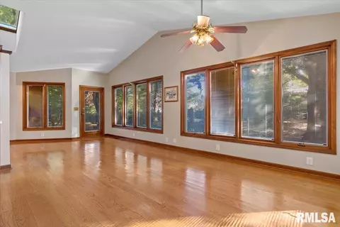 2066 Greenbriar Rd, Springfield, IL 62704 photo 15