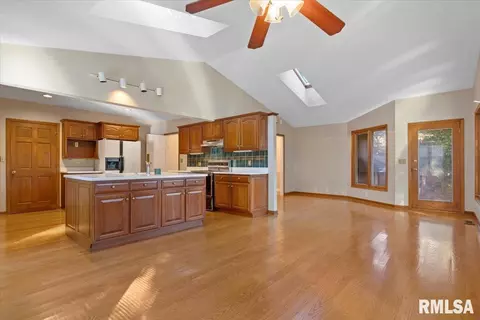 2066 Greenbriar Rd, Springfield, IL 62704 photo 14