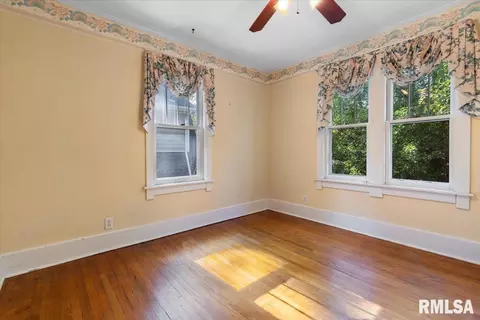905 S Walnut St, Springfield, IL 62704 photo 17