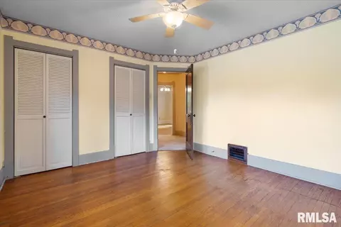 905 S Walnut St, Springfield, IL 62704 photo 15