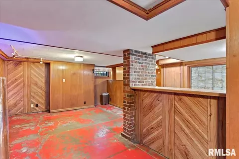 905 S Walnut St, Springfield, IL 62704 photo 24