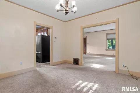 905 S Walnut St, Springfield, IL 62704 photo 10