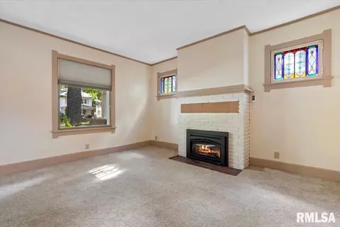 905 S Walnut St, Springfield, IL 62704 photo 6