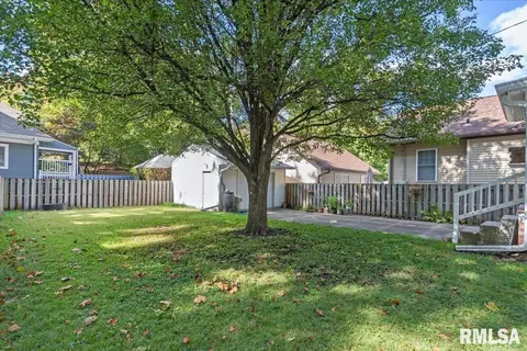 905 S Walnut St, Springfield, IL 62704 photo 32