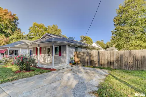 602 S Wyandotte St, Taylorville, IL 62568
