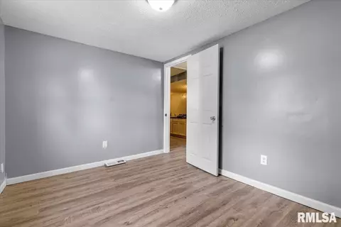 2327 S 15th St, Springfield, IL 62703 photo 20
