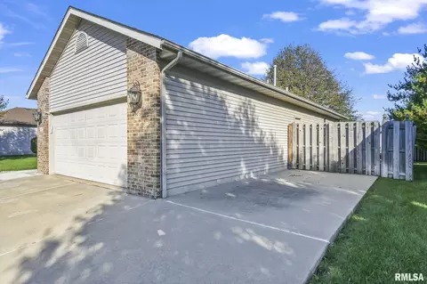 5213 Manhattan Dr, Springfield, IL 62711 photo 7