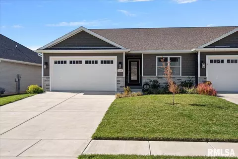 4704 Bellevue Dr, Springfield, IL 62711