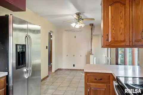 12 Bob O Link Dr, Springfield, IL 62702 photo 3