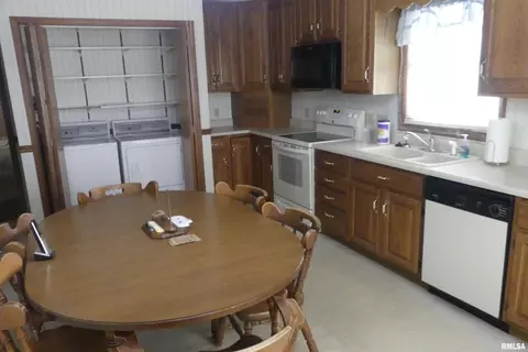 1222 N 3rd St, Springfield, IL 62702 photo 3