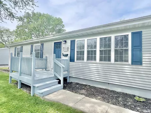 300 N Cherry St, Abingdon, IL 61410 photo 2