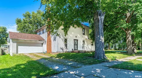 429 N Mclean St, Lincoln, IL 62656