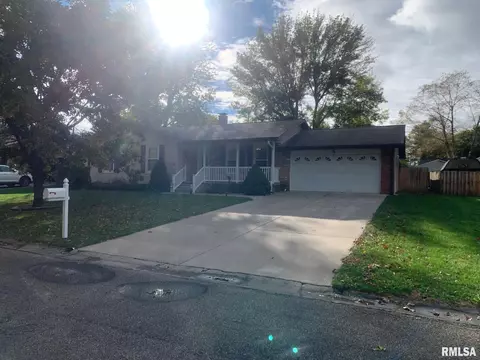 5 Mary Ln, South Jacksonville, IL 62650