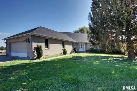 4918 N 24th St, Quincy, IL 62305