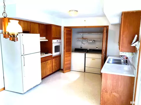 12 Belhaven Dr, Springfield, IL 62704 photo 8