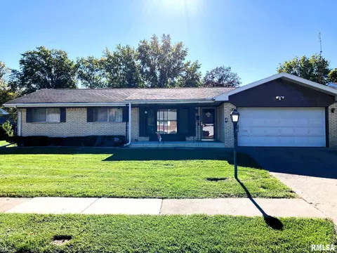 12 Belhaven Dr, Springfield, IL 62704 photo 2