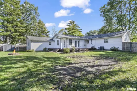 209 Fleck St, Dawson, IL 62520 photo 36