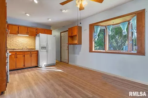 1530 E Walnut St, Chatham, IL 62629 photo 8