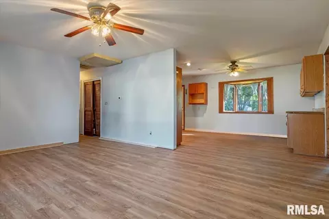 1530 E Walnut St, Chatham, IL 62629 photo 7