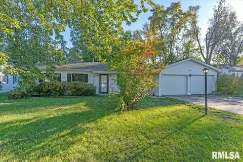 1530 E Walnut St, Chatham, IL 62629 photo 3