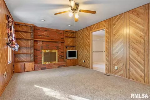 1530 E Walnut St, Chatham, IL 62629 photo 13