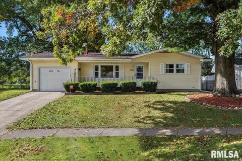 65 Glen Aire Dr, Springfield, IL 62703