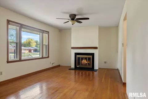 65 Glen Aire Dr, Springfield, IL 62703 photo 6