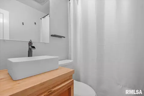 2536 S 4th St, Springfield, IL 62703 photo 9