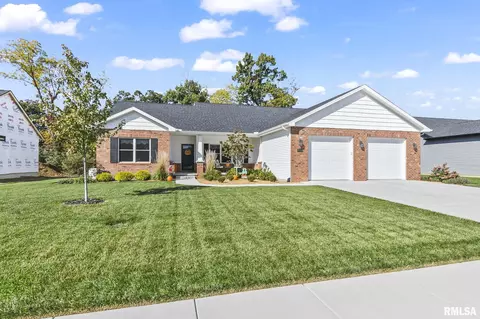 911 Pheasant Run, Sherman, IL 62684