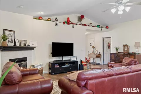 1909 Plover Rd, Springfield, IL 62711 photo 10