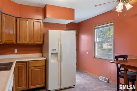 2613 Kent Dr, Springfield, IL 62703 photo 9