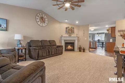 2705 Buckskin Trl, Springfield, IL 62711 photo 4