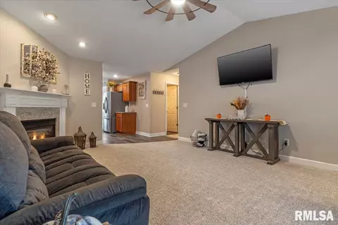 2705 Buckskin Trl, Springfield, IL 62711 photo 5