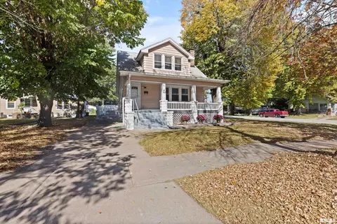2641 Lind St, Quincy, IL 62301