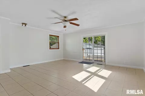 844 S Macarthur Blvd, Springfield, IL 62704 photo 12
