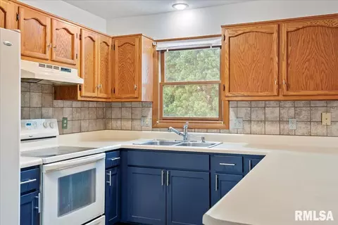 2505 Columbus Cir, Springfield, IL 62703 photo 11