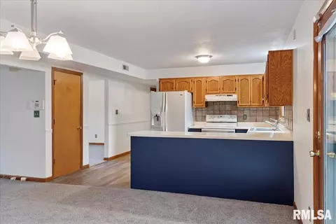 2505 Columbus Cir, Springfield, IL 62703 photo 8
