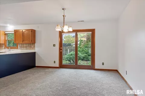 2505 Columbus Cir, Springfield, IL 62703 photo 5